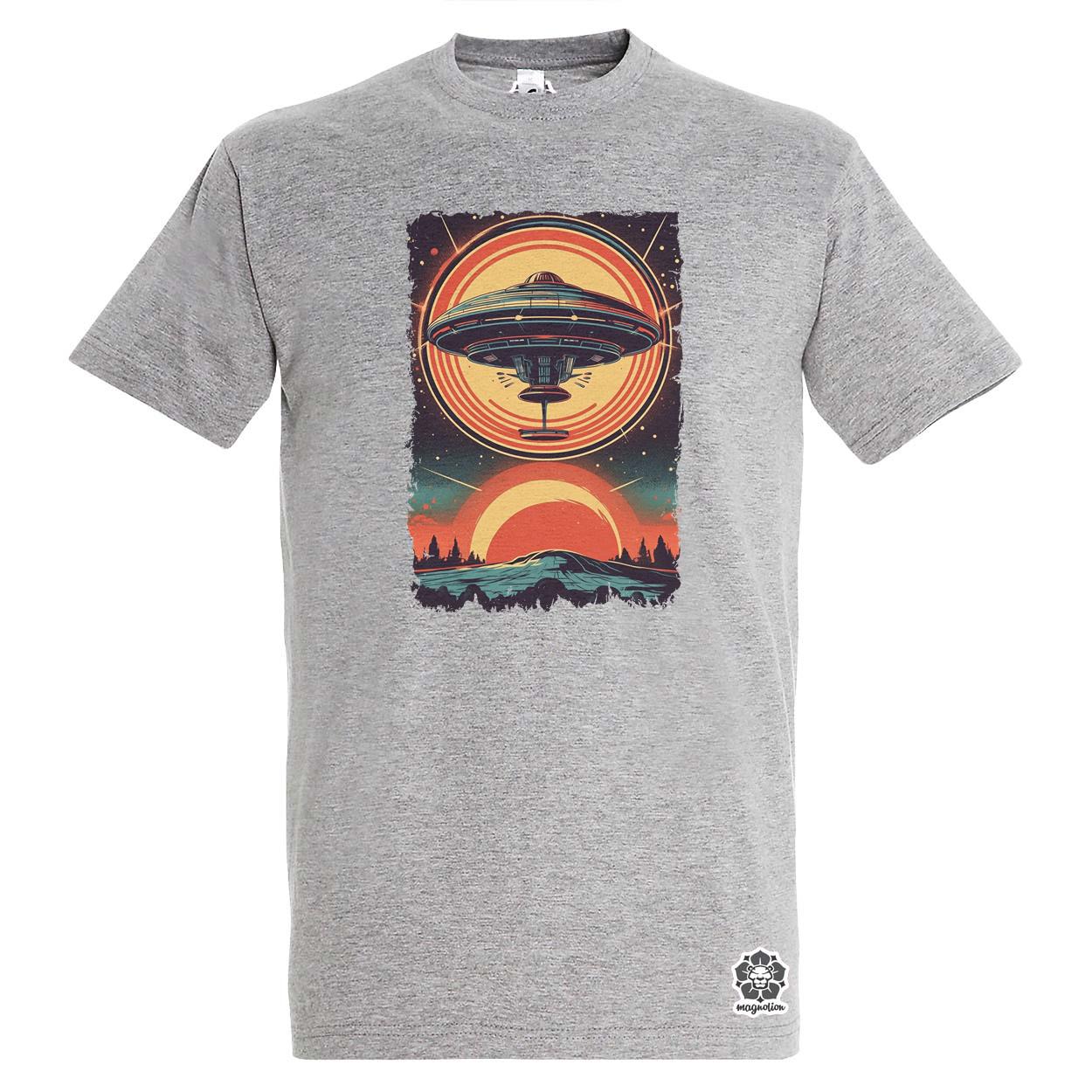 UFO anyahajó v1 egyedi póló 