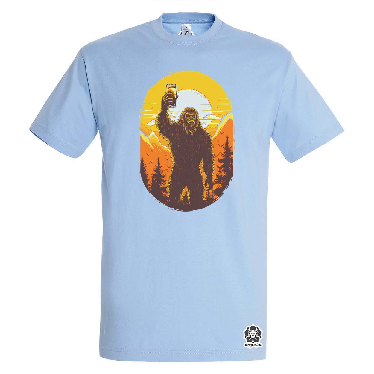 Bigfoot sörrel v1 egyedi póló 
