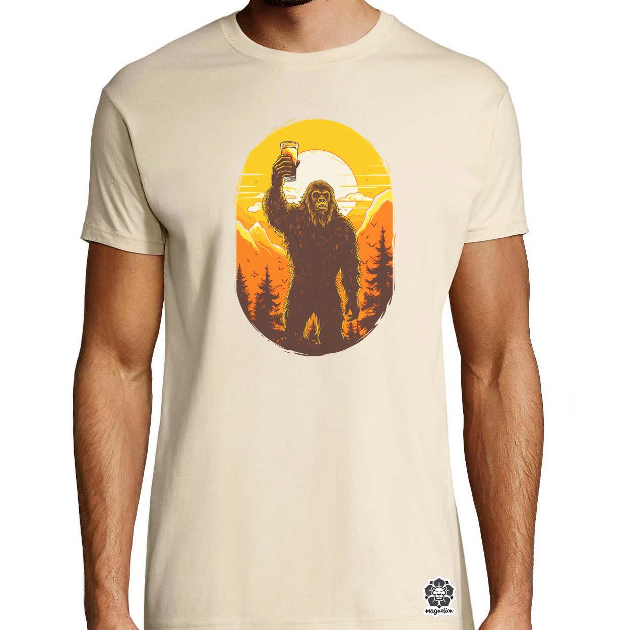 Bigfoot sörrel v1 egyedi póló 