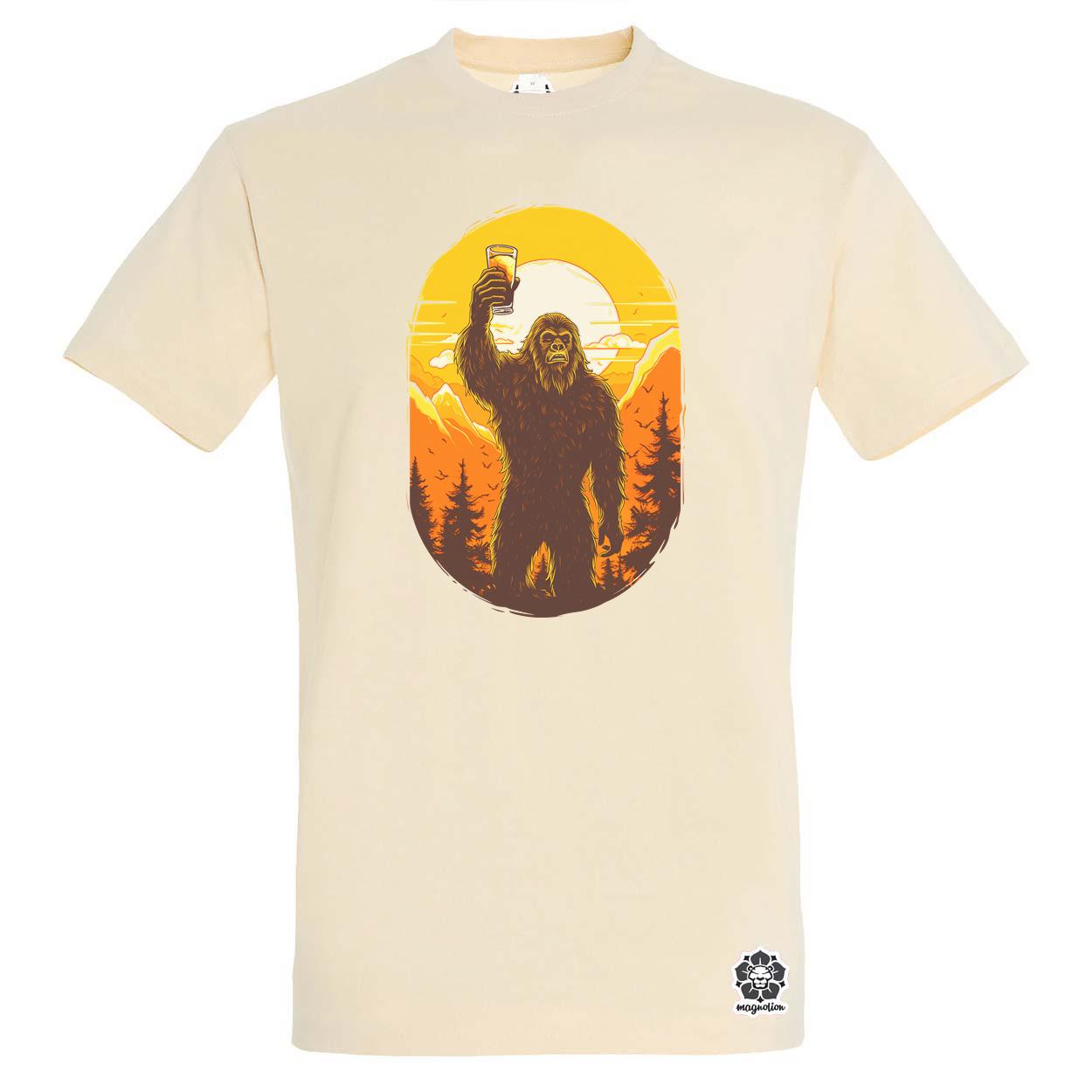 Bigfoot sörrel v1 egyedi póló 