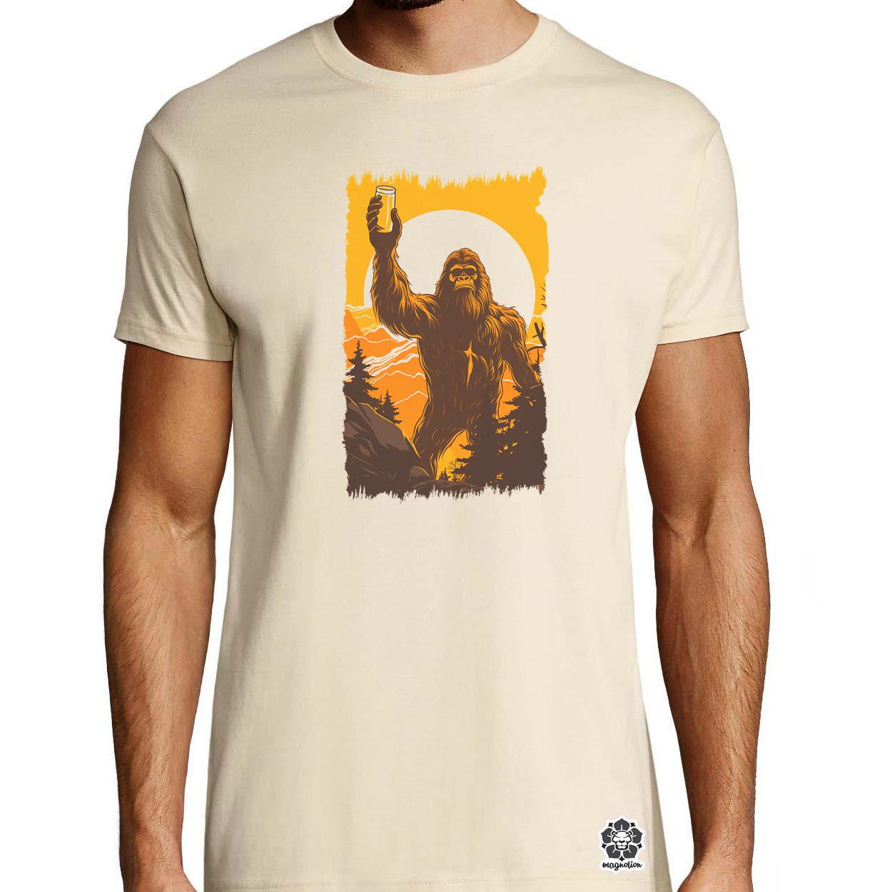 Bigfoot sörrel v4 egyedi póló 