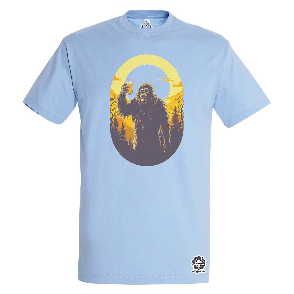 Bigfoot sörrel v5 egyedi póló 