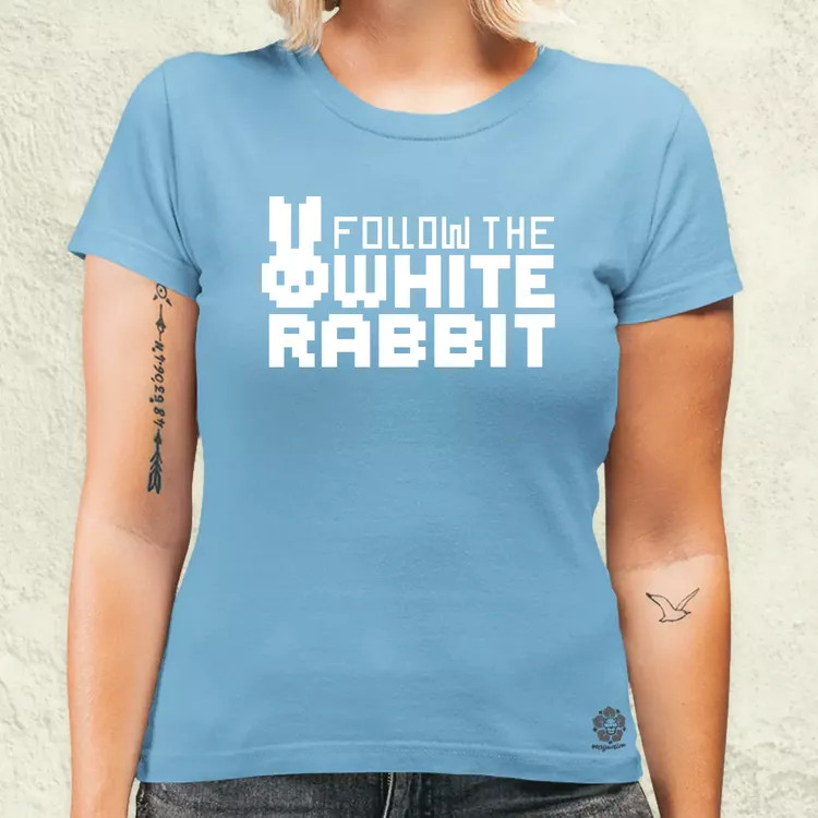 Follow the White Rabbit női póló