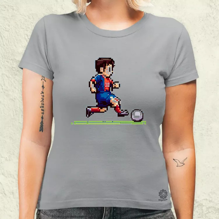 Messi labdával pixelart női póló