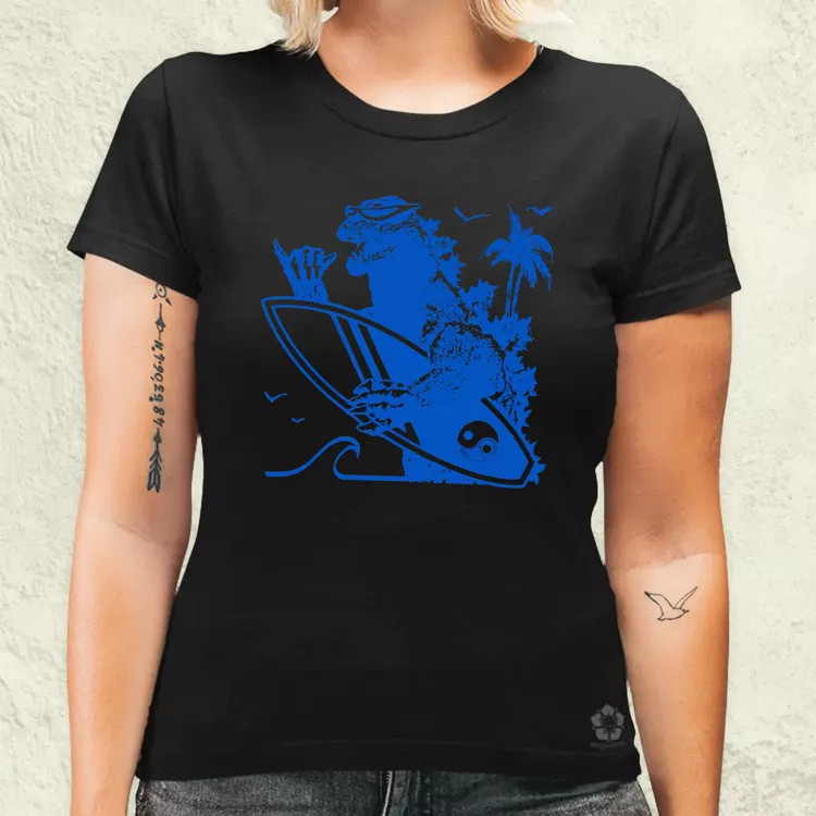 Szörfös Kaiju női póló