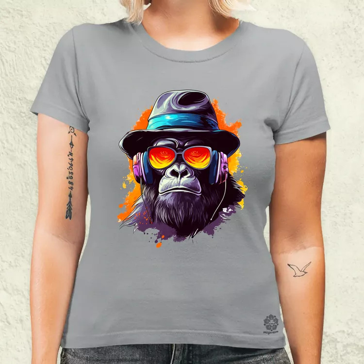 Gorilla zenét hallgat v10 női póló