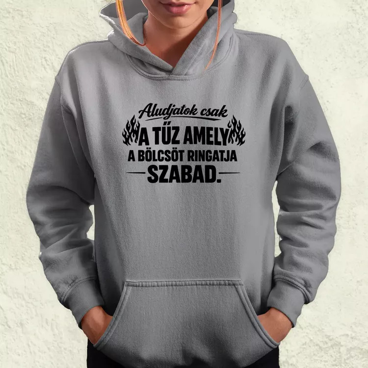 Aludjatok csak fekete női pulóver