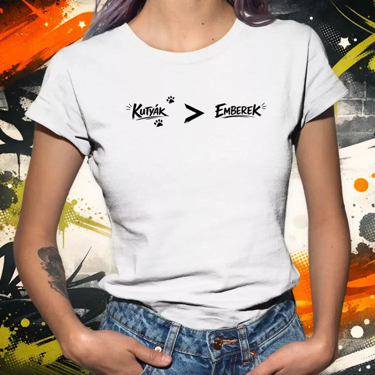 Kutyák és emberek fekete női póló