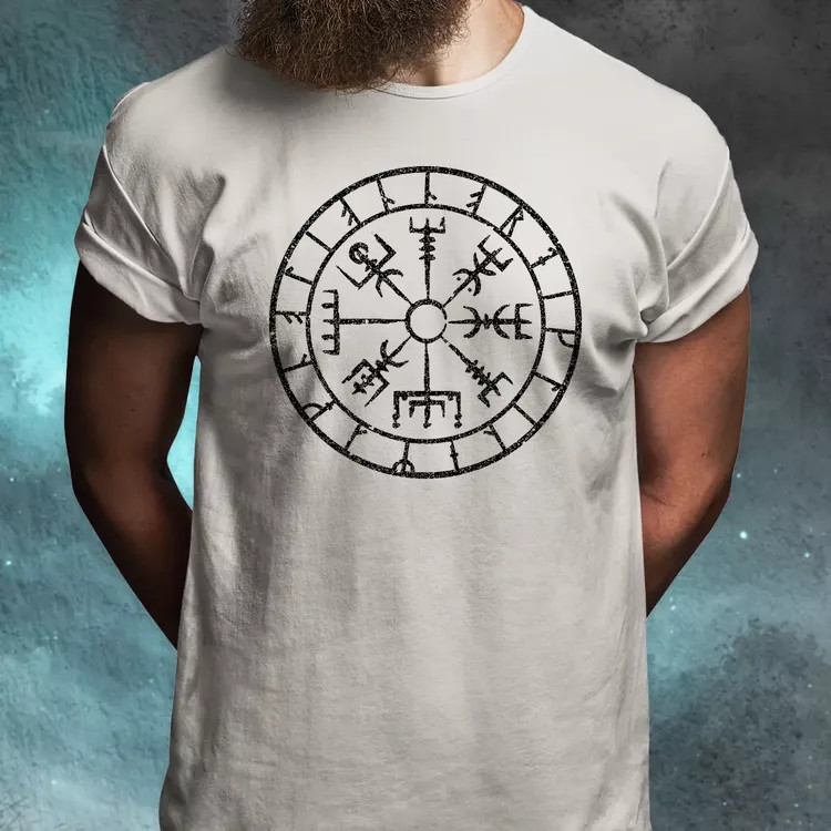 Vegvísir fekete férfi póló