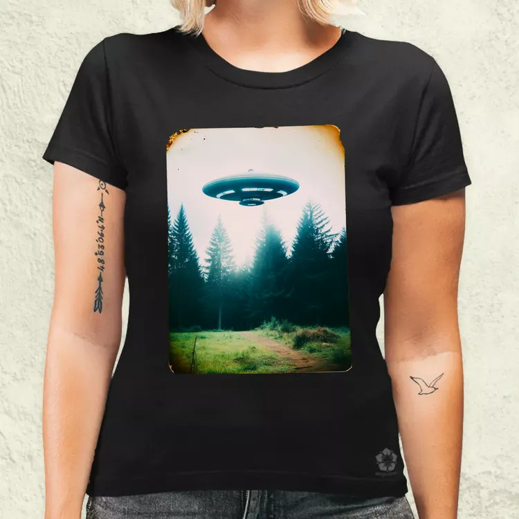 Ritka polaroid kép UFO-ról v1 női póló