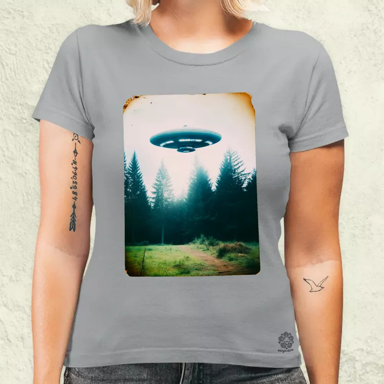 Ritka polaroid kép UFO-ról v1 női póló